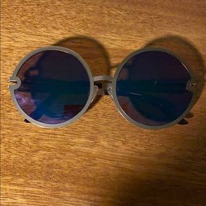 Round sunglasses